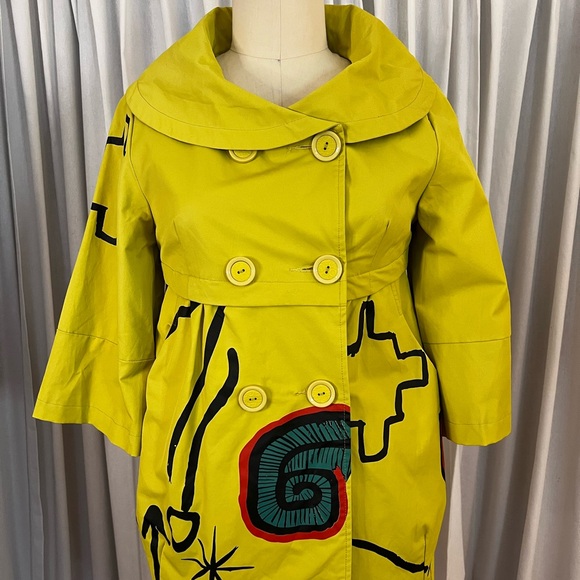 Source Unknown Jackets & Blazers - Unique chartreuse trench coat and 3/4 sleeves.Bold graffiti pattern. Size 4